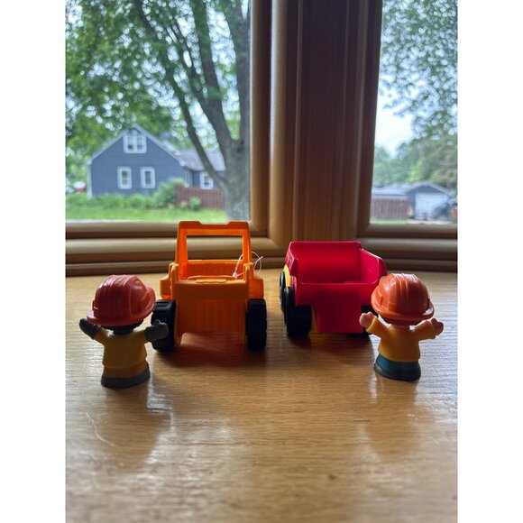 Fisher-Price Little People Construction Vehicle Set With 2 Figures Loader Dump T - Picture 4 of 6